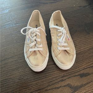 Superga Girls Size 1 Gold Sneakers